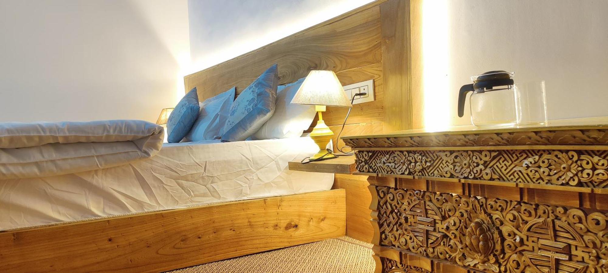 Traveller Nest Hotel Deskit Ngoại thất bức ảnh